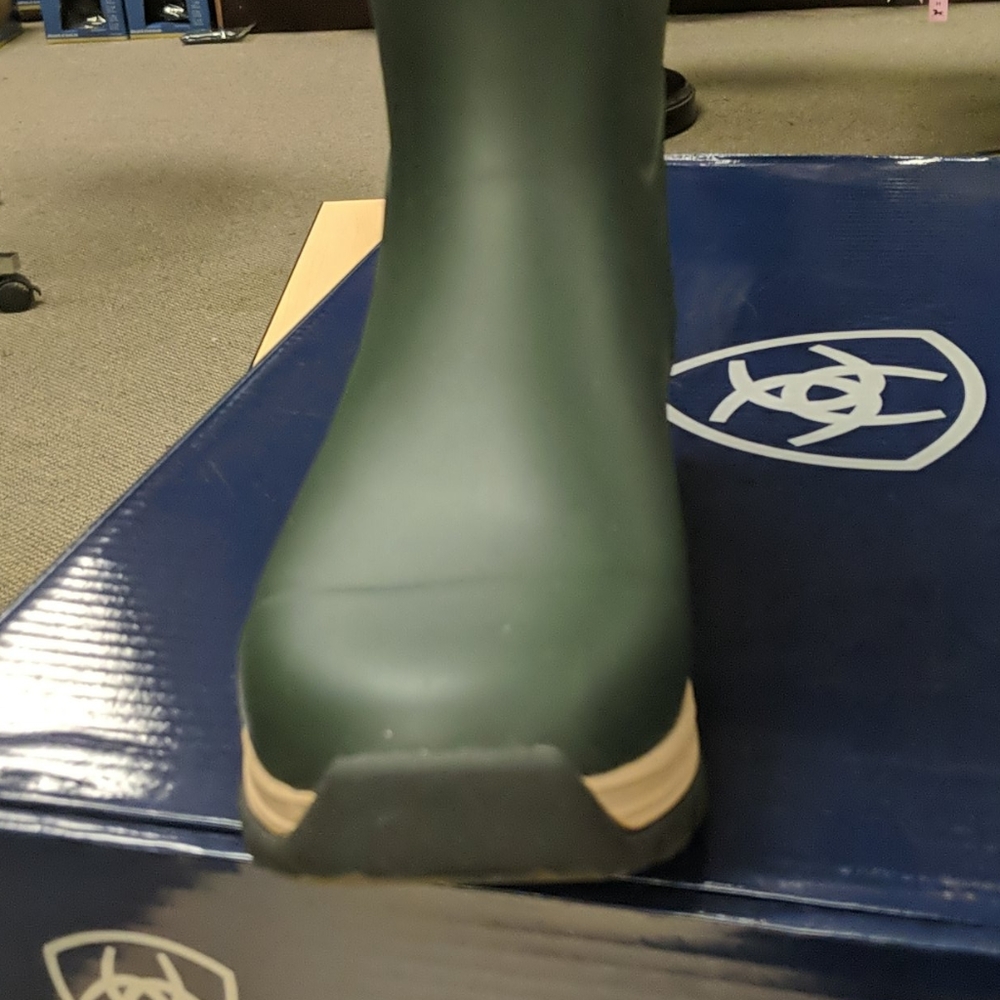 Ariat Fernlee muck boot in juniper (forest green) - Picture 2 of 5